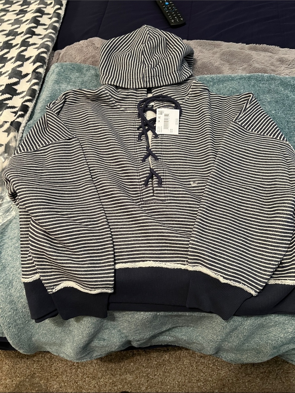 Striped Hooded Lace-Up Pullover - Navy & White- American Eagle